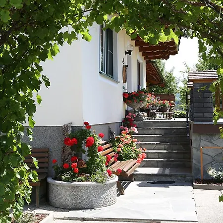 Appartments Am Esslgut Daire Haus im Ennstal