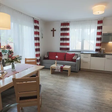 Appartments Am Esslgut האוס